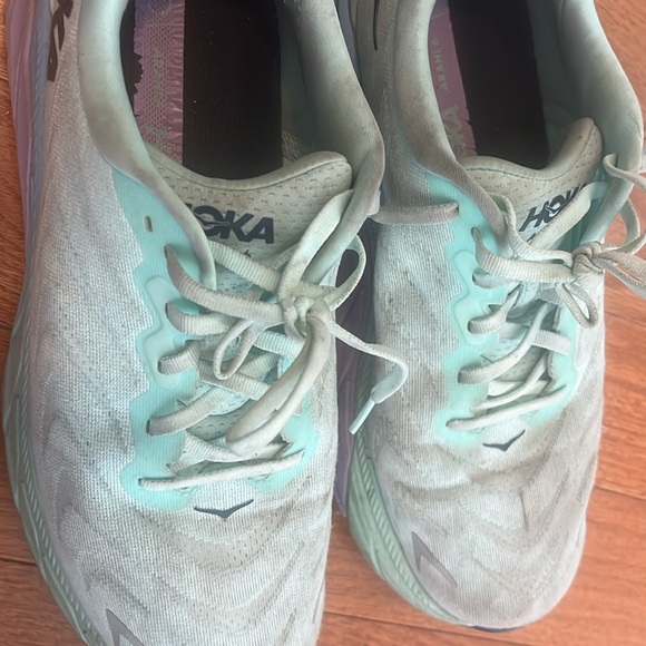 Women’s Hoka Arahi 6 Used Size 10 Running shoes - Picture 2 of 7